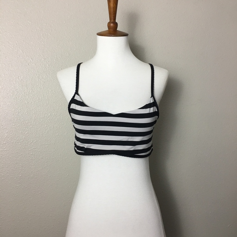 🚨FINAL PRICE DROP🚨Lululemon Strappy Caged Bra Striped - Picture 4 of 6